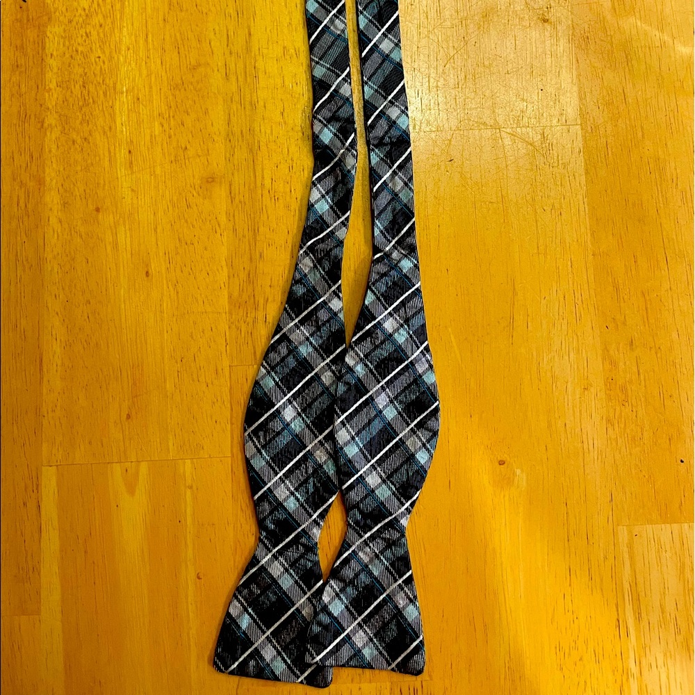 Nicole Miller Dark Tone Plaid Bow Tie